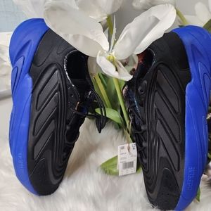 Adidas Men's Black and Blue Sneakers